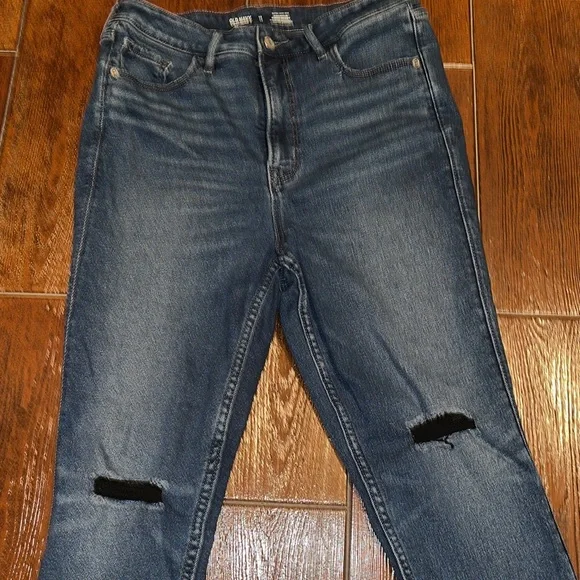 Extra High-Waisted Rockstar 360° Stretch Super Skinny Ripped Ankle Jeans - Picture 2 of 7